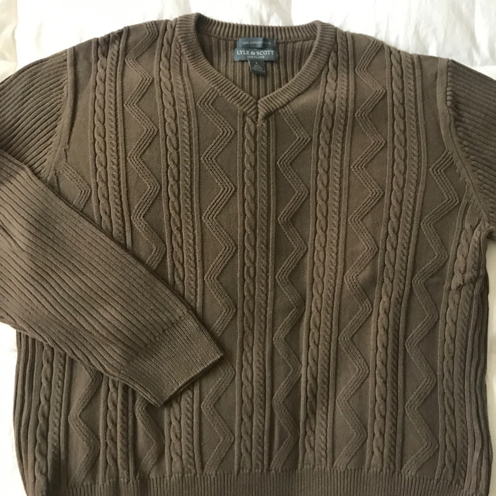 V-neck cotton sweater by Lyle & Scott